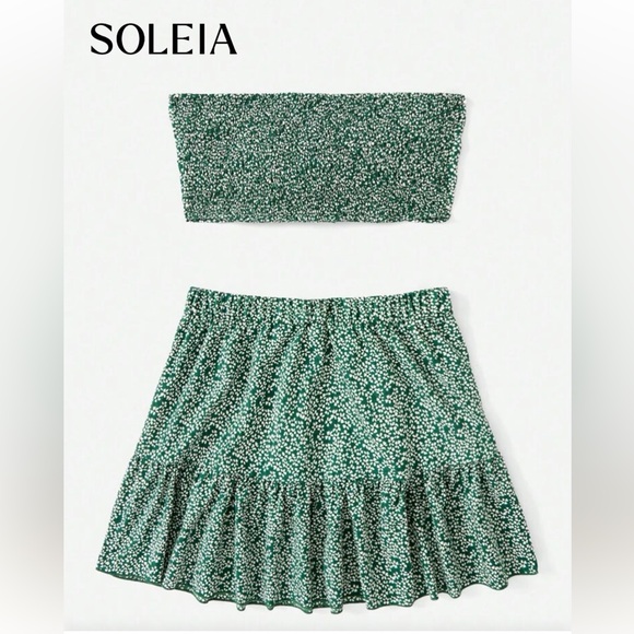 SHEIN Soleia Green and White Ditsy Floral Print Knot Crop Top w/ Skirt - Picture 2 of 8